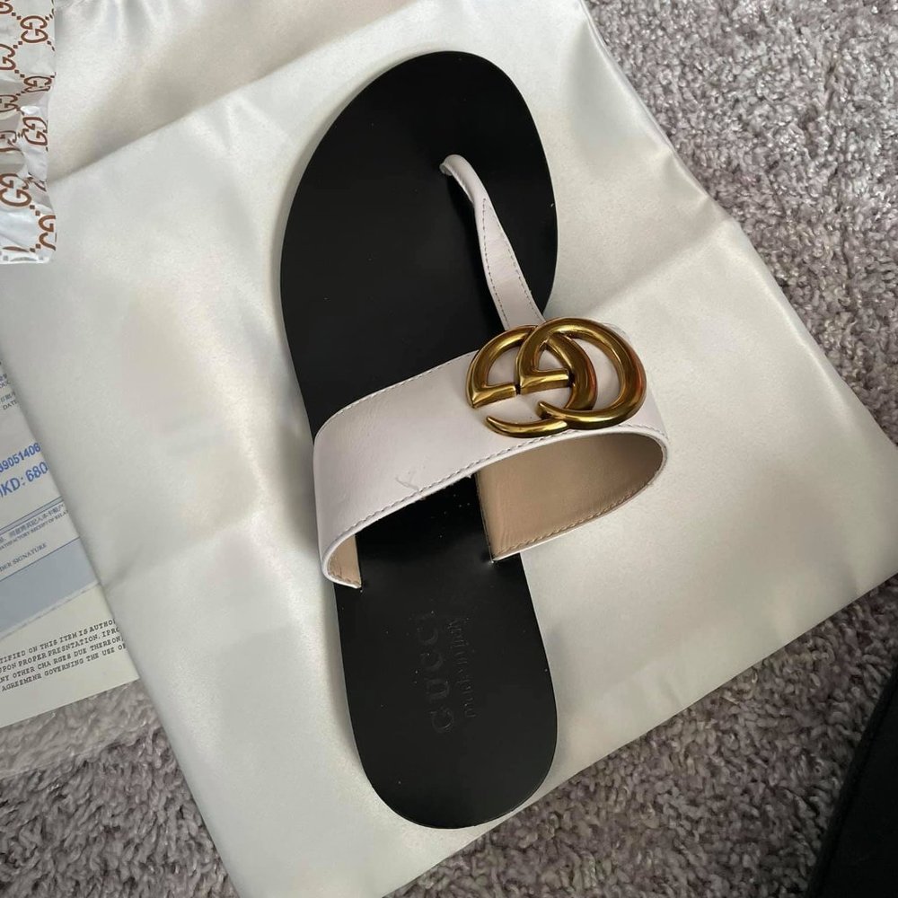 Inspired White Sandals with Gold Accent - Size 7